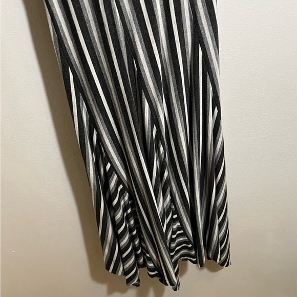 Maxi Dress Small Neutral Grey Black White Handkerchief Hem Striped - Picture 6 of 12